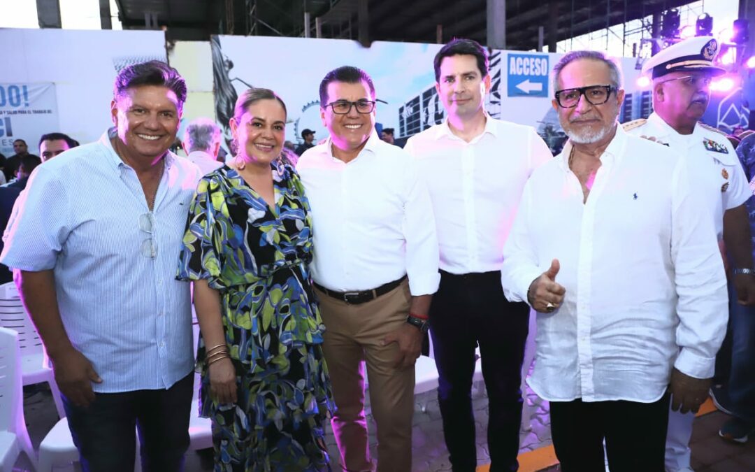 Acompañan a Grupo D’portenis directivos de Venados de Mazatlán, por la inauguración de ‘El Gran Orgullo de Ser de Mazatlán’