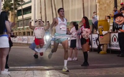 La velocidad se imponerse en los 5 y 10 kilómetros de Gran Maratón y Triatlón Chevron 2024, celebrado con el atardecer de Mazatlán